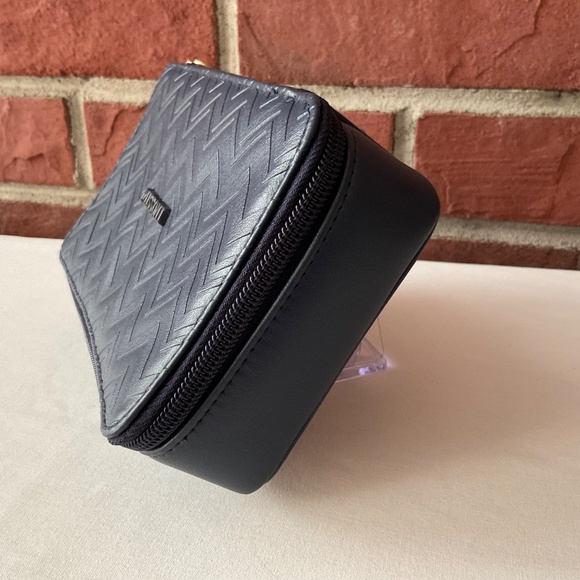 Missoni For Delta Exclusive Travel Toiletry Cosmetic Dark Navy Wave Zip Case NEW - Picture 3 of 11